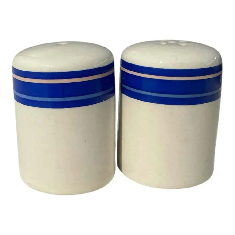 Vintage Singapore Airlines Raffles Class Salt Pepper Shakers SQC1529A Airline